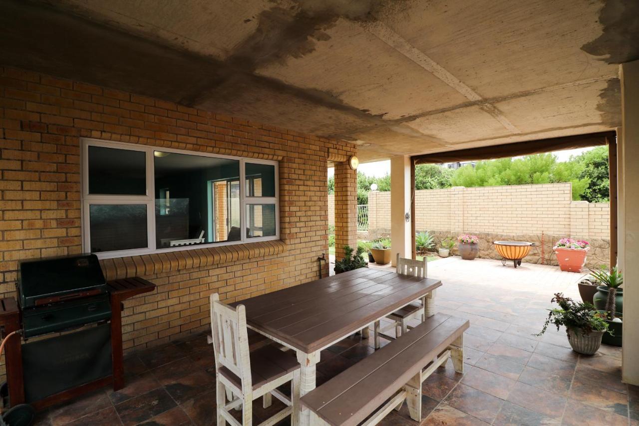 Seabreeze Accommodation Jeffreys Bay Bagian luar foto