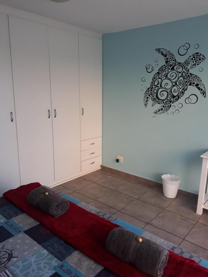 Seabreeze Accommodation Jeffreys Bay Bagian luar foto